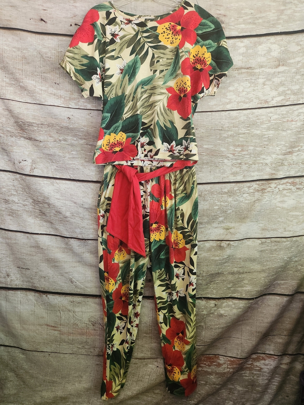 Tropical Floral Short-Sleeve Pantsuit in Cream and Red